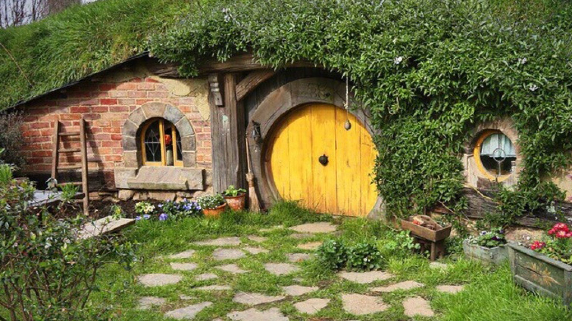 hobbit door